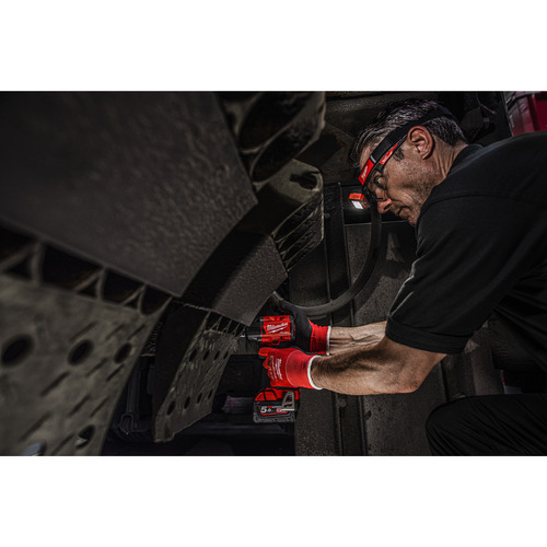 Akumulatorowa latarka-czołówka z USB 450 lumenów IR HL450 Milwaukee 14