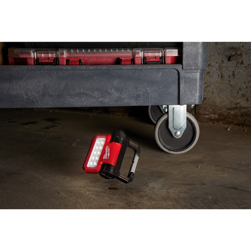 Reflektor składany z ładowaniem USB L4 FFL-301 Milwaukee 12