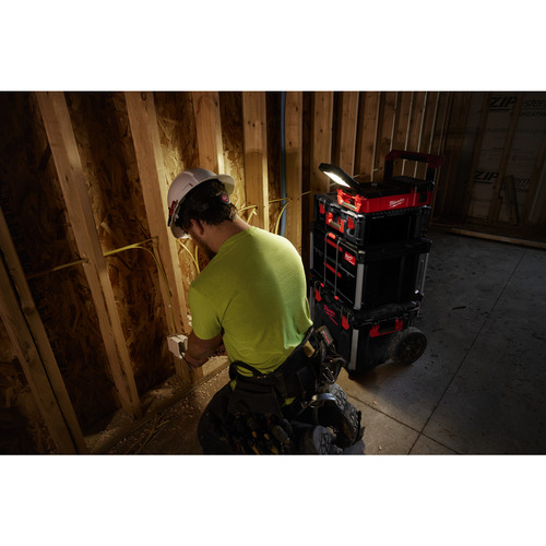 M12 POAL-0 PACKOUT™ oświetlenie stefowe 1400 lumenów Milwaukee 3