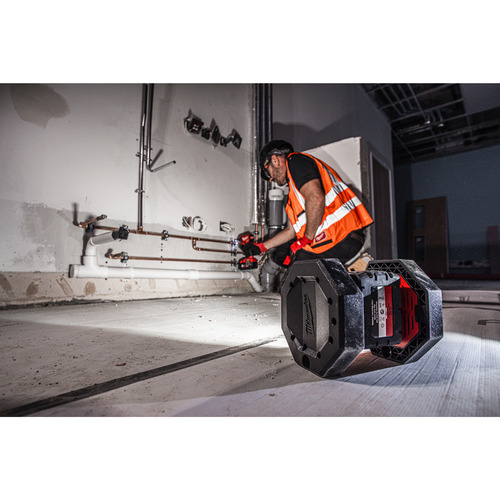 Lampa LED do oświetlania powierzchni M18 AL-0 Milwaukee 11