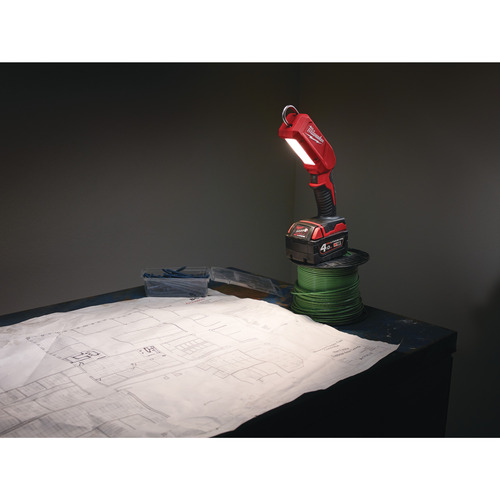 M18™ Lampa przenośna LED 10