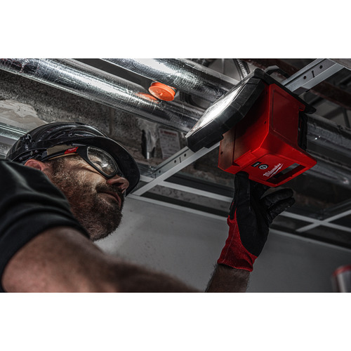 Obracana lampa LED M18 PAL-0 Milwaukee 11