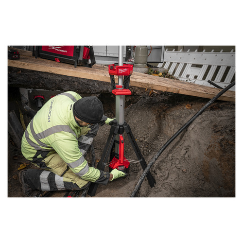 Lampa stojąca M18 SAL2-502B Milwaukee 9
