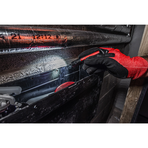 Latarka akumulatorowa z USB 500 lumenów IR FL500 Milwaukee 43