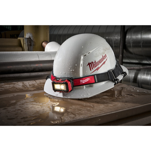 Akumulatorowa latarka-czołówka z USB 450 lumenów IR HL450 Milwaukee 51