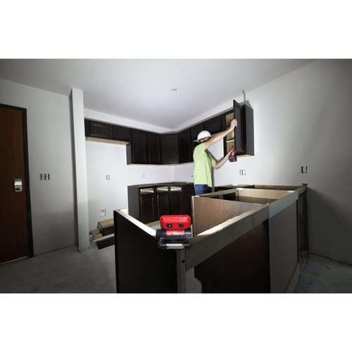 Reflektor składany z ładowaniem USB L4 FFL-301 Milwaukee 42