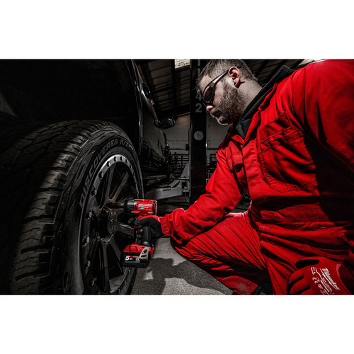 M18 FUEL™ Klucz udarowy 1/2˝ o średnim momencie obrotowym z pierścieniem zabezpieczającym M18 FMTIW2F12 20