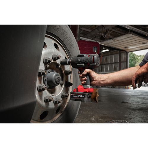 Klucz udarowy M18 FUEL™ 1/2” o wysokim momencie obrotowym z pierścieniem M18 FHIW2F12 45
