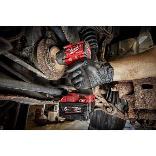 M18 FUEL™ Klucz udarowy 1/2˝ o średnim momencie obrotowym z pierścieniem zabezpieczającym M18 FMTIW2F12 43