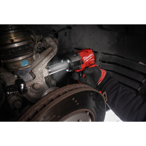 M18 FUEL™ Klucz udarowy 1/2˝ o średnim momencie obrotowym z pierścieniem zabezpieczającym M18 FMTIW2F12 60