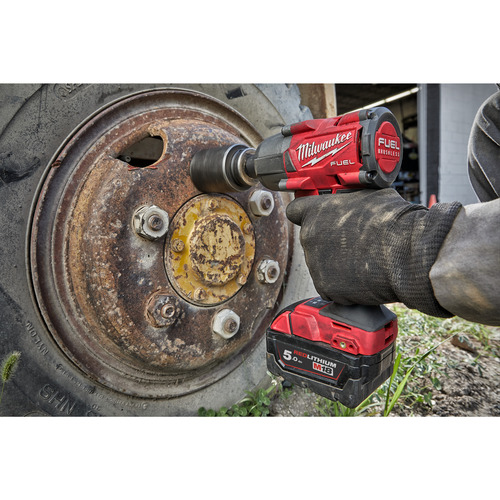 M18 FUEL™ Klucz udarowy 1/2˝ o średnim momencie obrotowym z pierścieniem zabezpieczającym M18 FMTIW2F12 63