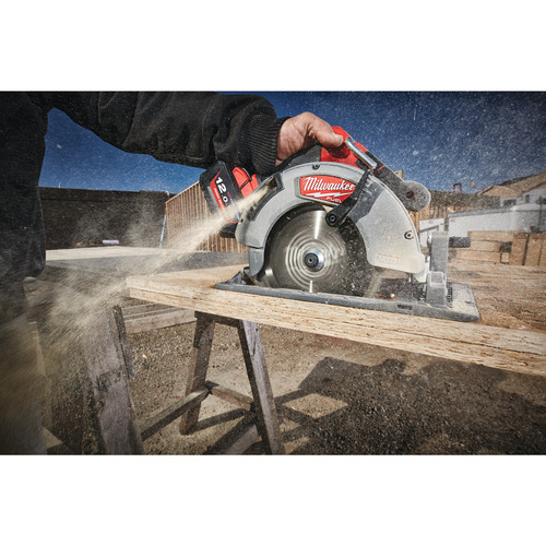 M18 FUEL™ Pilarka tarczowa 66 mm do drewna i tworzyw sztucznych M18 FCS66 14