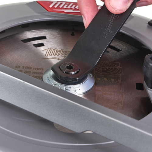 M18 FUEL™ Pilarka tarczowa z tylną rękojeścią M18 FCSRH66 40