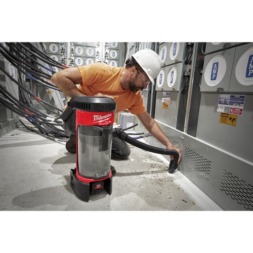M18 FUEL™ odkurzacz plecakowy M18 FBPV 46