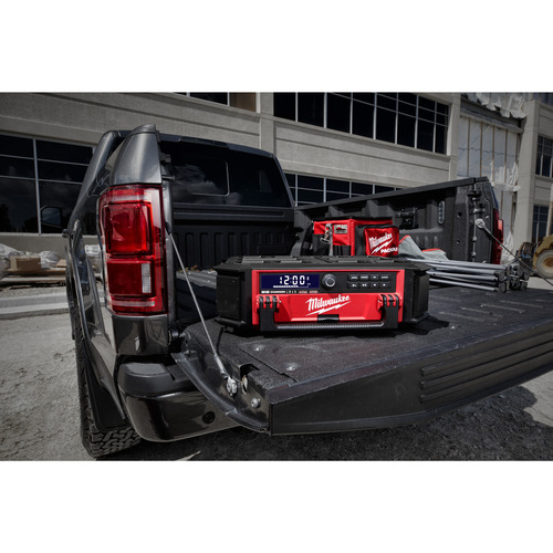 M18™ PACKOUT™ radio ładowarka M18 PRCDAB+ 7