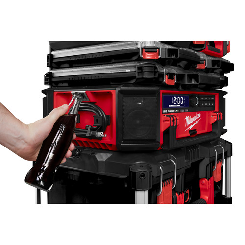 M18™ PACKOUT™ radio ładowarka M18 PRCDAB+ 6
