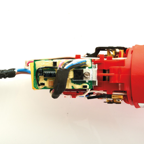 Szlifierka kątowa o mocy 1750W AGV 17-125 XC 4
