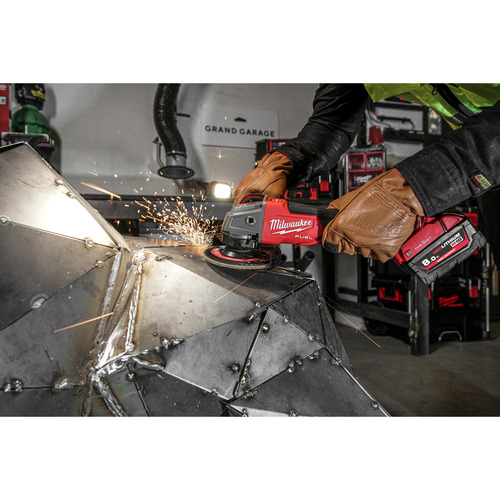 M18 FUEL™ ONE-KEY™ 125 mm szlifierka kątowa z hamulcem i z włącznikiem łopatkowym M18 ONEFSAG125XPDB 4