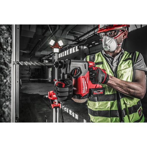 M18 FUEL™ młotowiertarka 26 mm SDS-Plus z 4 trybami pracy M18 FH 7