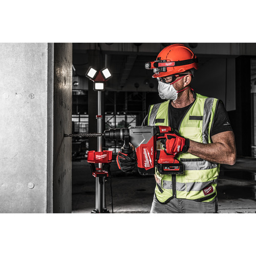 M18 FUEL™ młot wiercąco-kujący SDS-PLUS 32 mm z 4 trybami ONE-KEY™ i FIXTEC™ M18 ONEFHPX 52