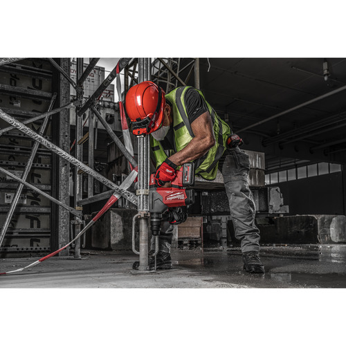 M18 FUEL™ młot wiercąco-kujący SDS-PLUS 32 mm z 4 trybami ONE-KEY™ i FIXTEC™ M18 ONEFHPX 57