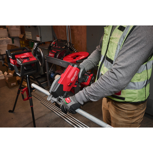 Milwaukee M18 FPCS-502X – akumulatorowa przecinarka do rur stalowych 1" FUEL 2 aku ładowarka 10