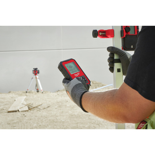 M18 RLOHV1200-501C Niwelator laserowy o zasięgu 1200 m z systemem ONE-KEY™, automatyczny, dwustopniowy, poziomy, pionowy Milwaukee 7