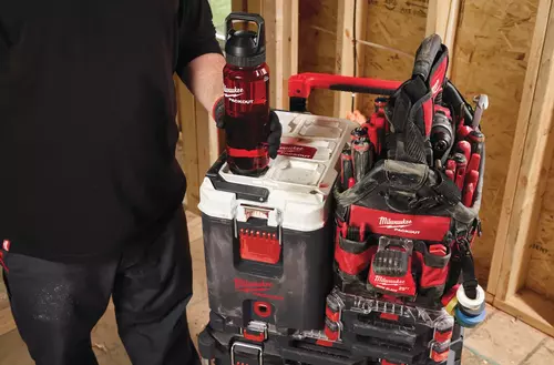 Milwaukee 4932498637 – butelka PACKOUT 1005 ml czerwona 3