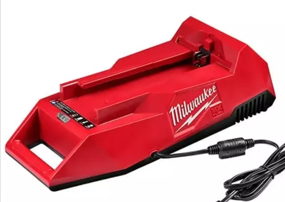 MXF‑C Charger 4933471839 – ładowarka MX FUEL MILWAUKEE 1